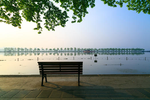 杭州西湖旁的座椅图片素材免费下载