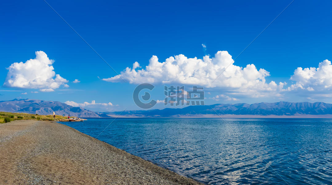 新疆赛里木湖蓝天湖泊美景图片素材免费下载