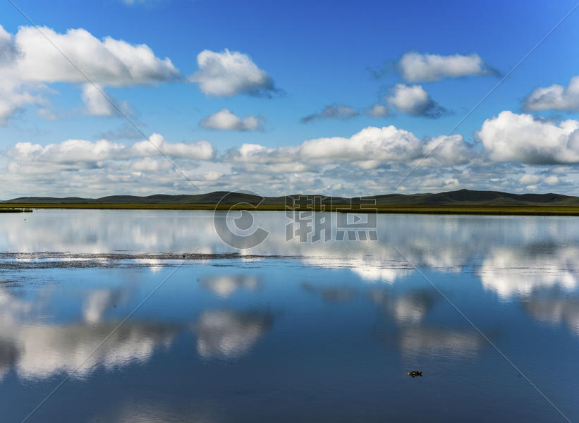 寂静的诺尔盖湖面倒影图片素材免费下载
