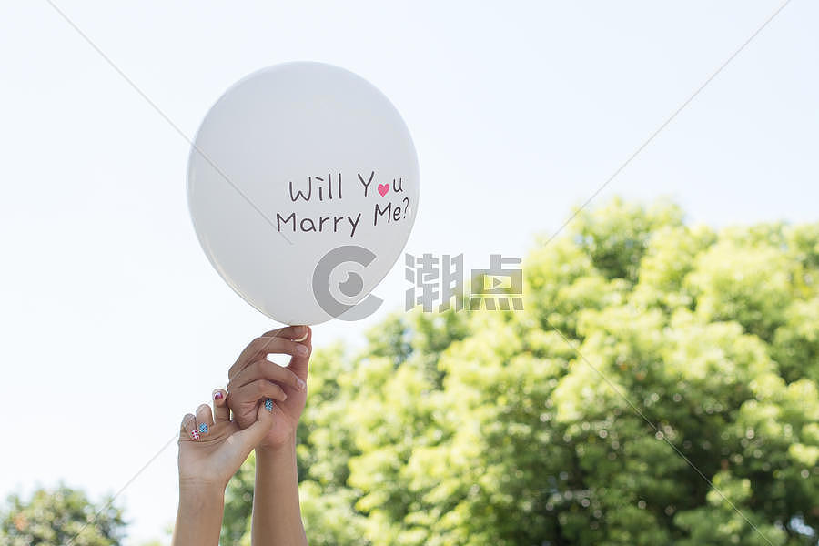 情侣爱情求婚气球图片素材免费下载