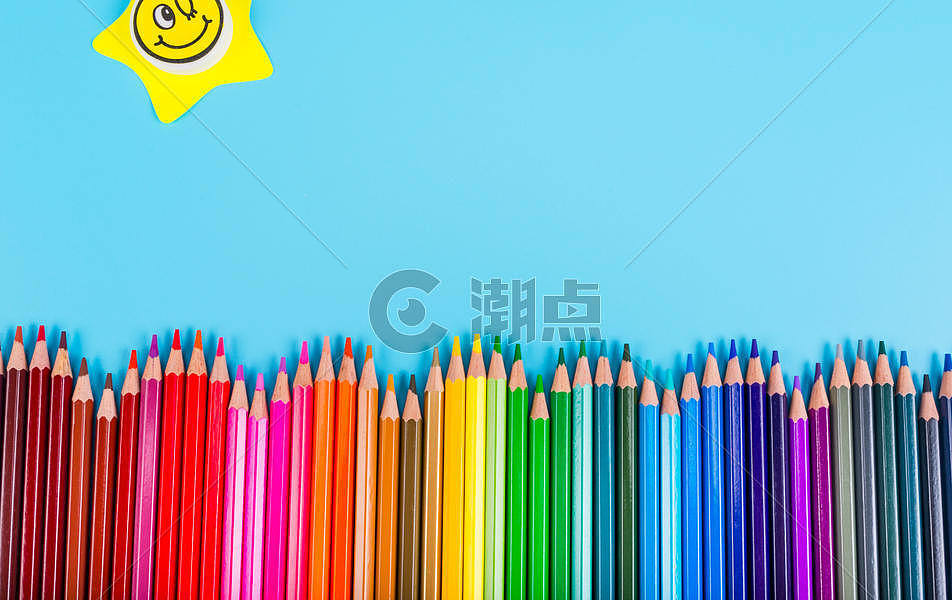 彩色铅笔笑脸组合图片素材免费下载