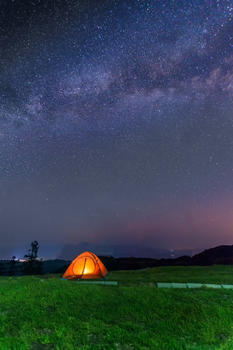 湖北大悟县银河下的帐篷图片素材免费下载
