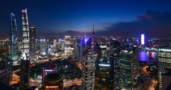 现代城市上海傍晚夜景图片素材免费下载