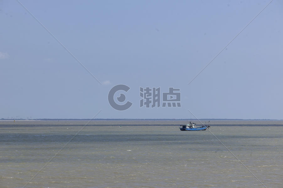 长江上的各种船只图片素材免费下载