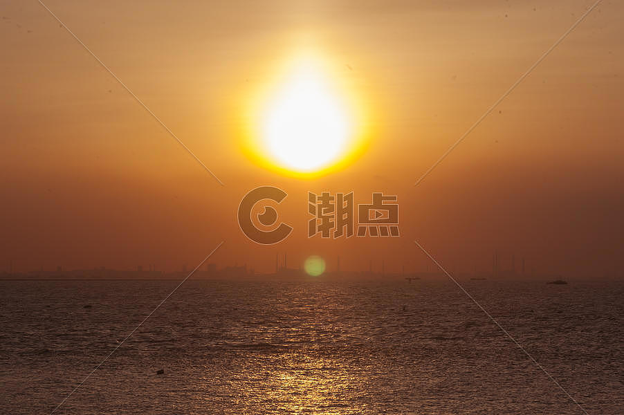 黄浦江夕阳下的长江图片素材免费下载
