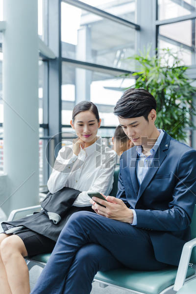 机场候机商务男女办公图片素材免费下载