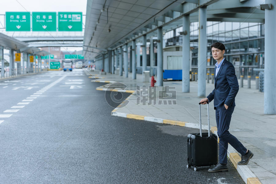 商务人士出差机场出行摄影图5472*3648图片素材免费下载-编号693458-潮点视频