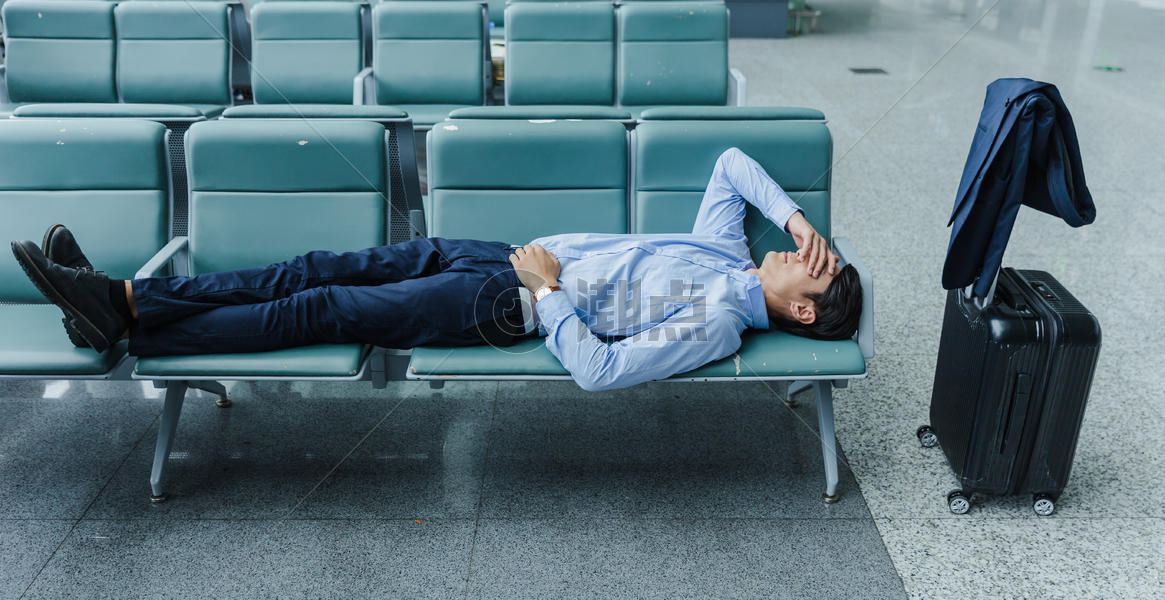 机场候机座椅商务男士休息图片素材免费下载