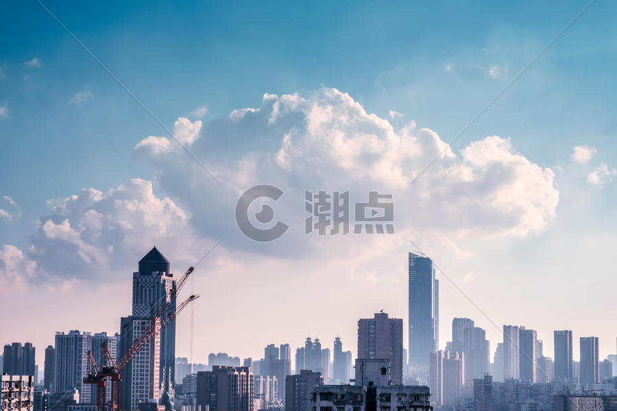 武汉早晨蓝天白云图片素材免费下载