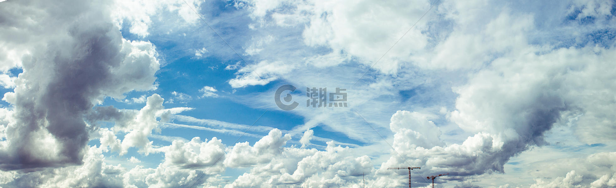 建筑工地上空蓝天白云全景图片素材免费下载
