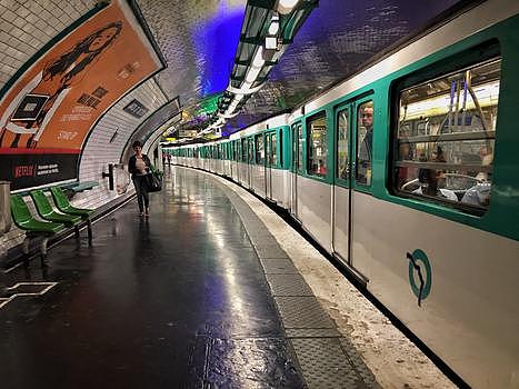 巴黎地铁图片素材免费下载
