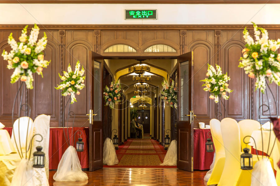 婚礼布置长廊图片素材免费下载