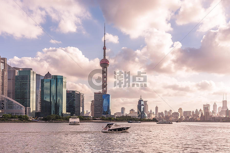 黄昏下上海地标东方明珠图片素材免费下载