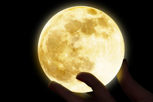 中秋月亮图片素材免费下载