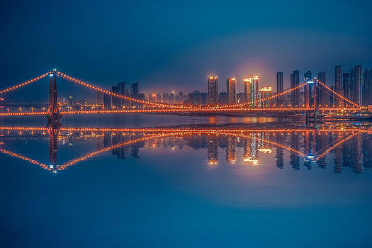 武汉城市风光鹦鹉洲长江大桥倒影图片素材免费下载