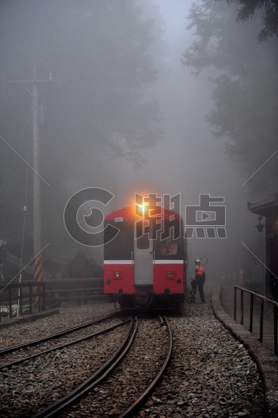 台湾阿里山的火车图片素材免费下载