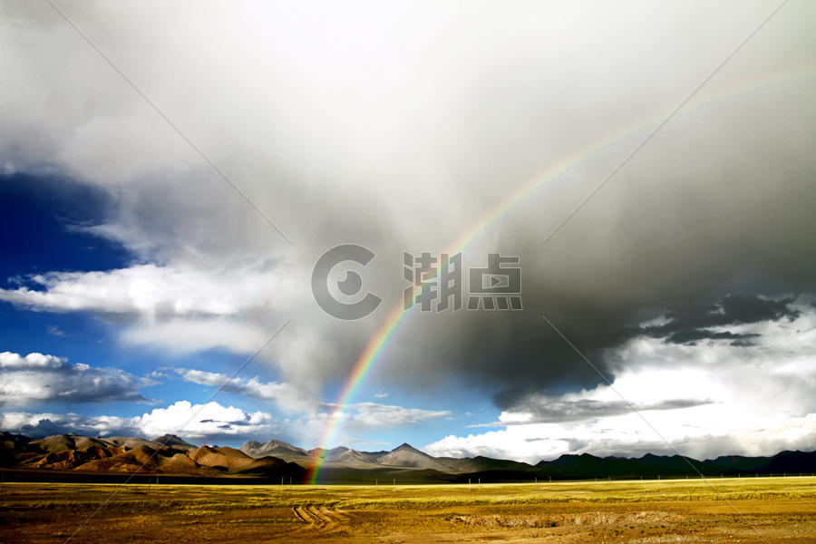 西藏阿里无人区的彩虹图片素材免费下载