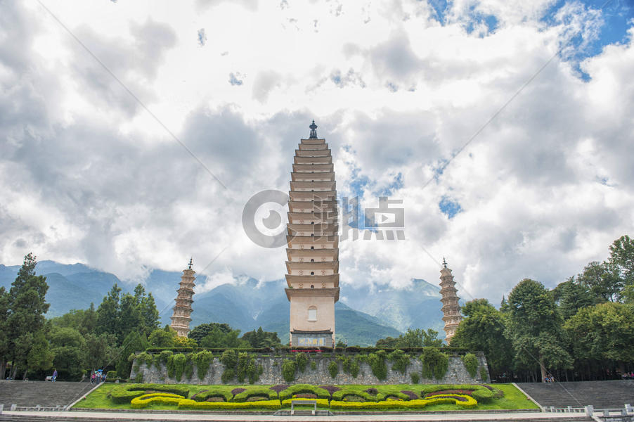 大理崇圣寺三塔图片素材免费下载