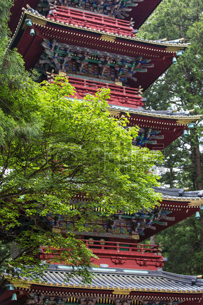 日本古建筑的红色亭楼图片素材免费下载