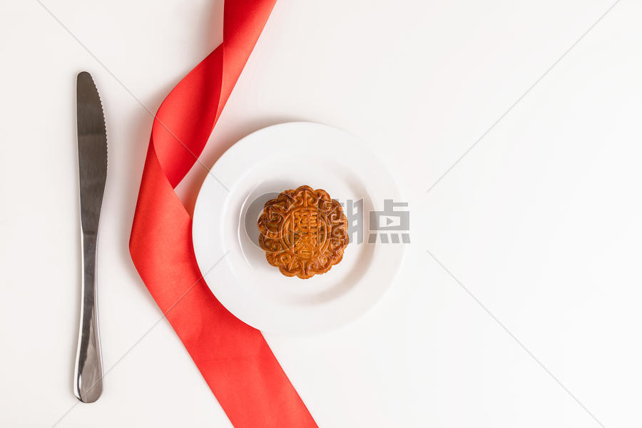 中秋佳节月饼与茶饮图片素材免费下载