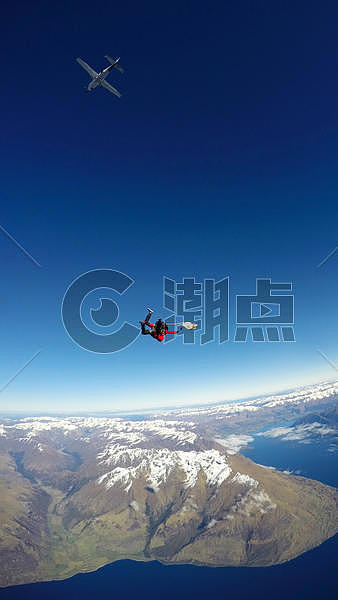 新西兰皇后镇极限运动跳伞航拍风景照图片素材免费下载