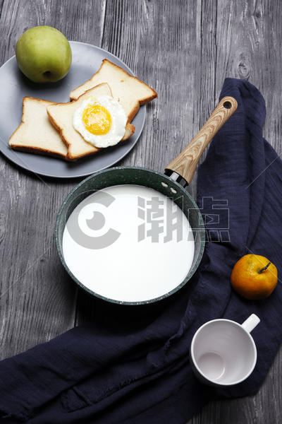 牛奶面包早餐图片素材免费下载