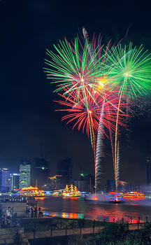 上海的国庆夜图片素材免费下载