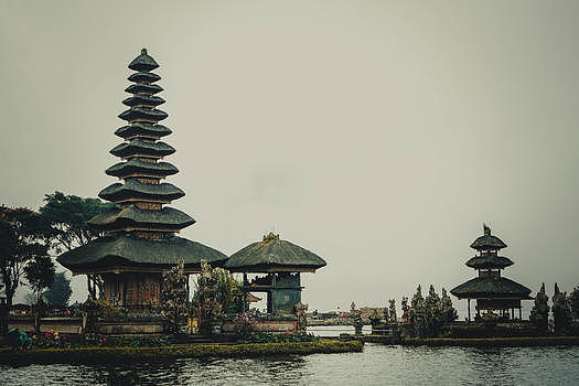 巴厘岛水神庙图片素材免费下载