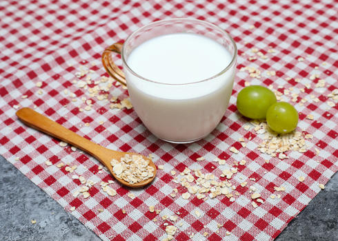 牛奶麦片营养早餐图片素材免费下载