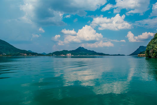 黄石仙岛湖风光蓝天白云山倒影图片素材免费下载