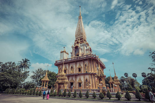 泰国普吉岛查龙寺风景图片素材免费下载