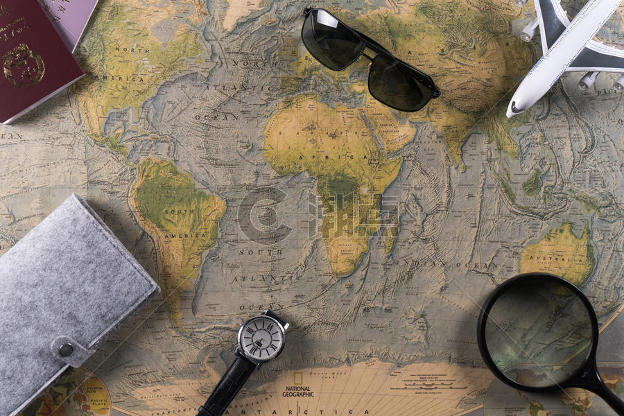 旅游出行装备与地图图片素材免费下载