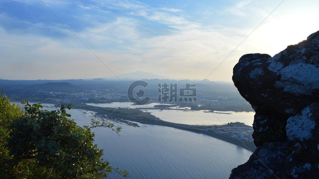 韩国济州岛城山日出峰观景台俯视唯美风景图片素材免费下载