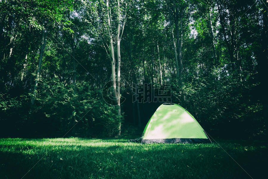 户外野营的帐篷图片素材免费下载