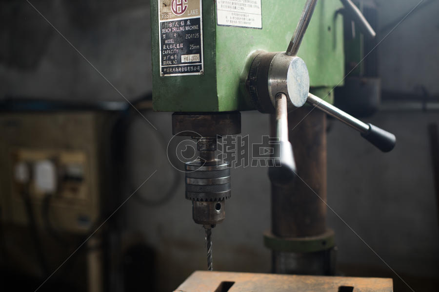 工业机械修理的各类设备工具图片素材免费下载
