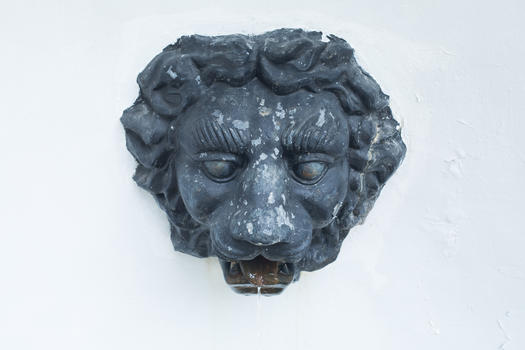 狮头雕塑图片素材免费下载
