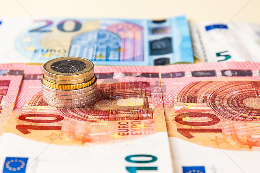 金融外汇货币欧元硬币与纸币图片素材免费下载
