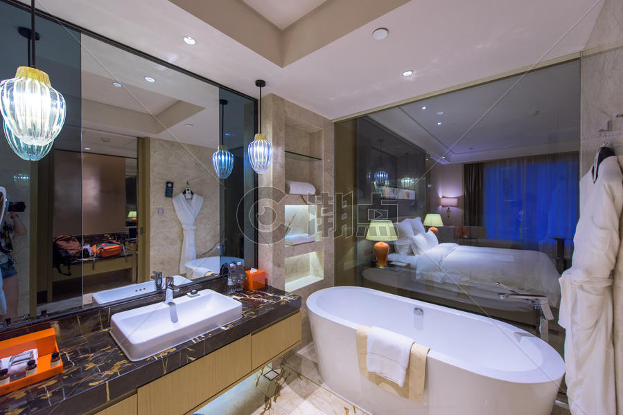 星级酒店豪华浴室卫生间图片素材免费下载