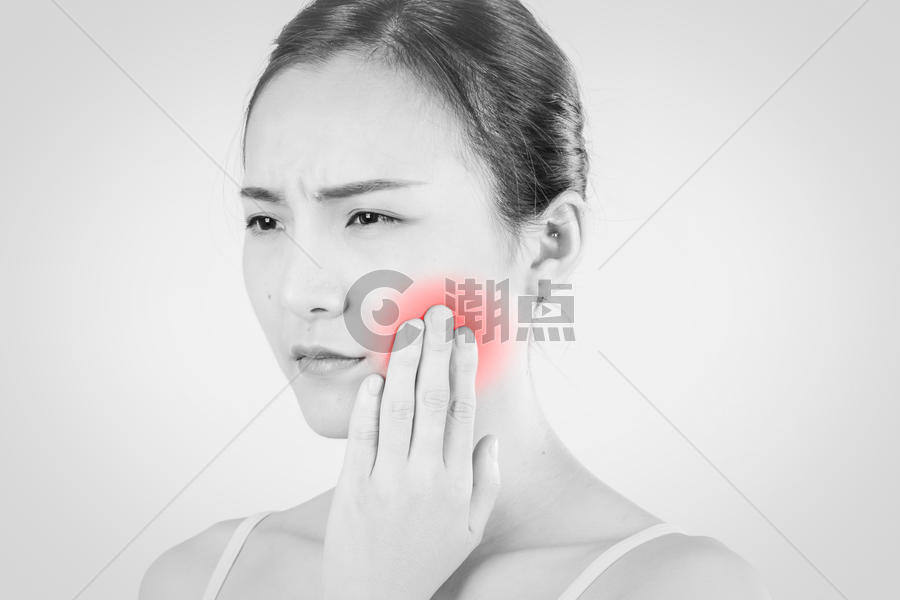 牙痛的人图片素材免费下载