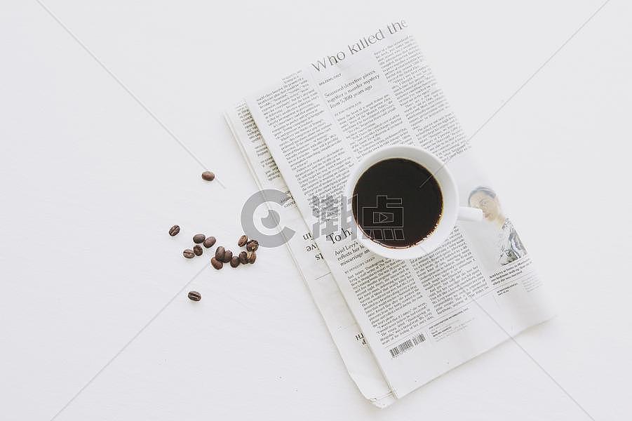 咖啡和英文报纸图片素材免费下载