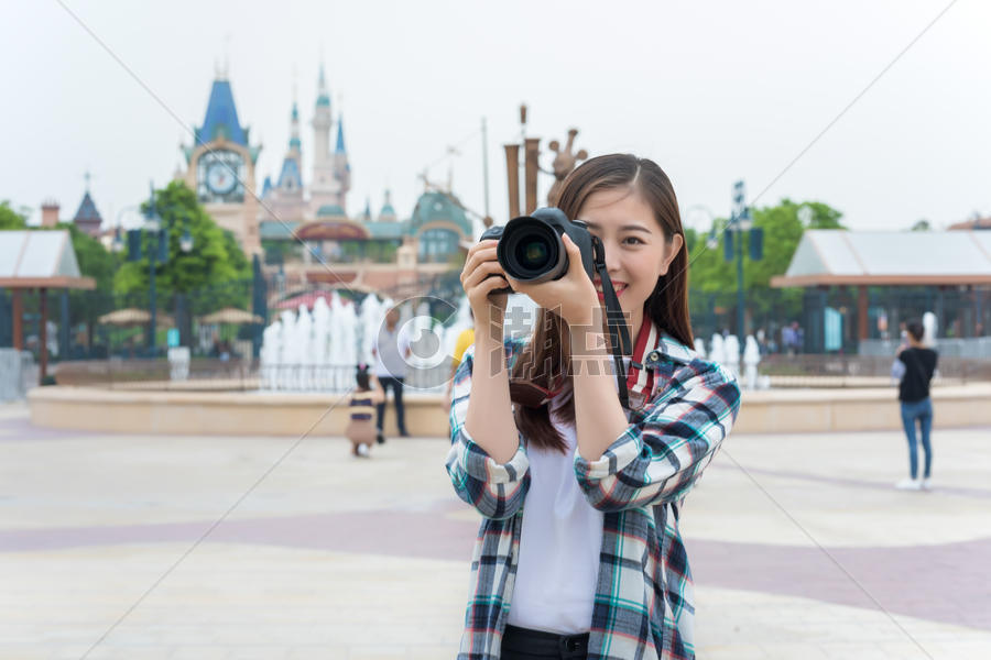 城市旅行女孩相机图片素材免费下载