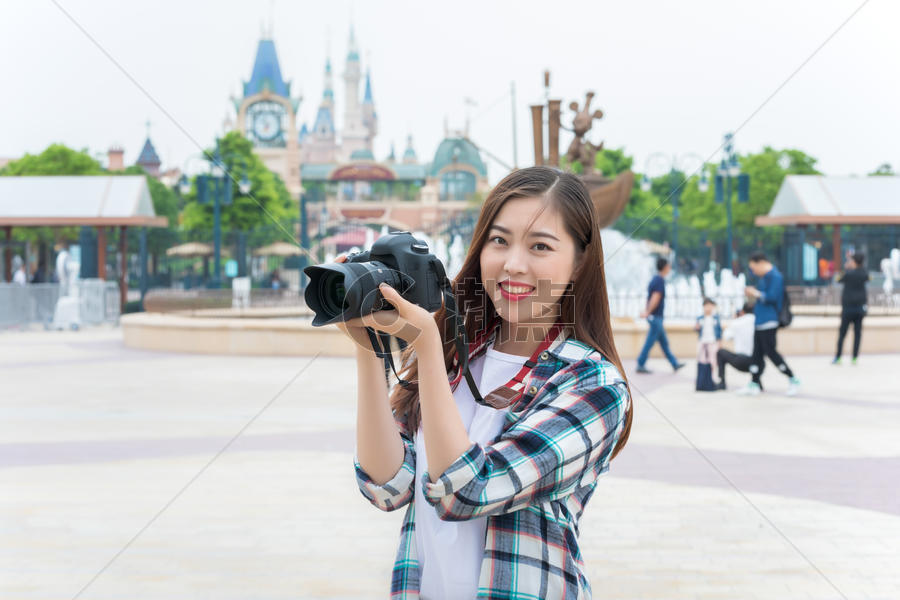 城市旅行女孩相机图片素材免费下载