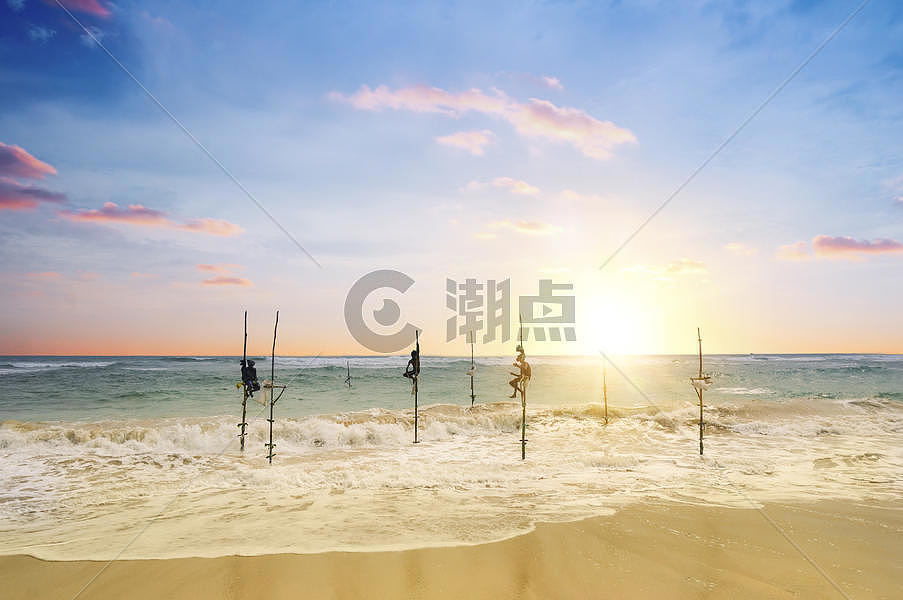 斯里兰卡加勒高跷渔夫图片素材免费下载