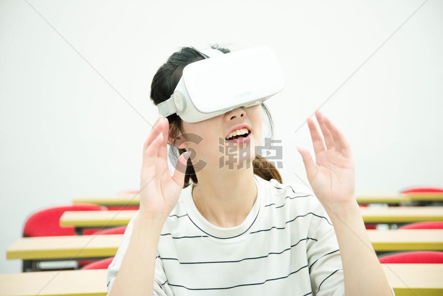 VR实景教学图片素材免费下载
