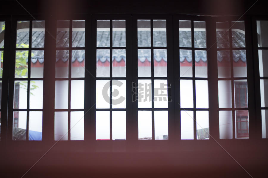 中国风的古建筑窗图片素材免费下载