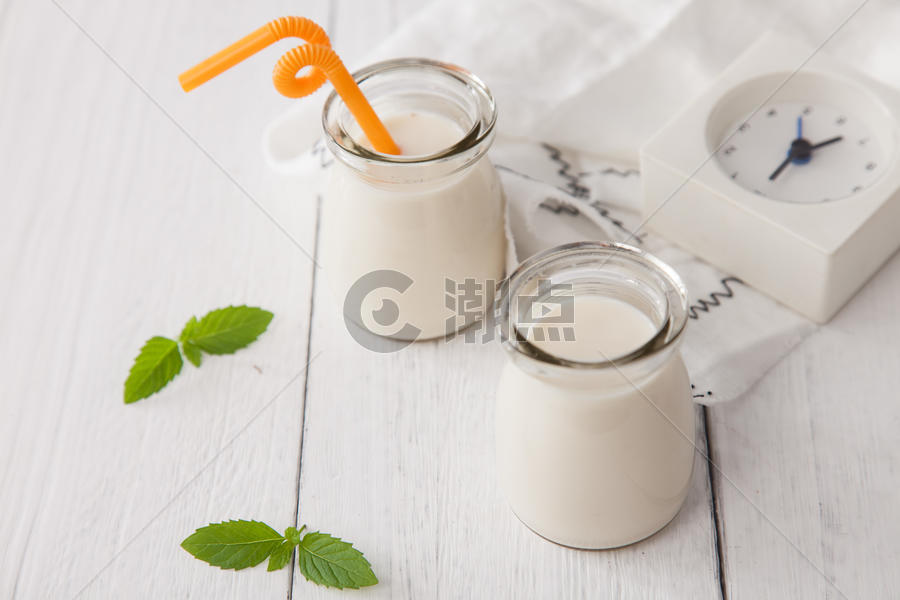 小清新牛奶早餐图片素材免费下载