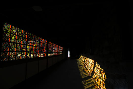 寺庙内窗口的光线图片素材免费下载