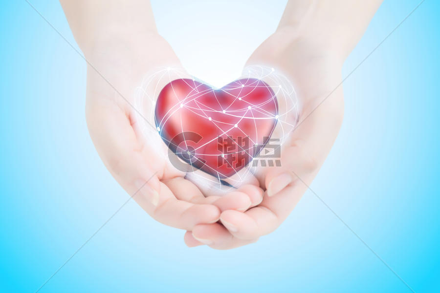 医疗手握心脏图片素材免费下载