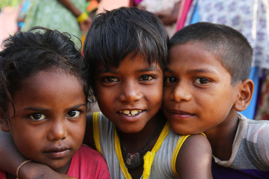 快乐的印度小孩图片素材免费下载