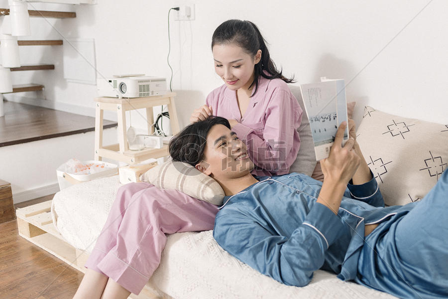情侣家居生活摄影图6735*4490图片素材免费下载-编号721556-潮点视频